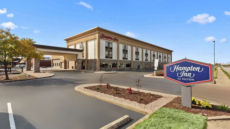 <b>Hampton Inn Collinsville Exterior</b>. Images powered by <a href="https://iceportal.shijigroup.com/" title="IcePortal" target="_blank">IcePortal</a>.