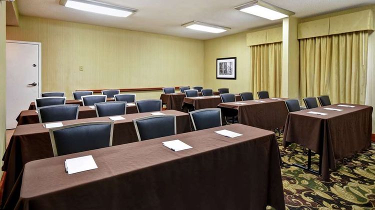 Hampton Inn Westport Meeting