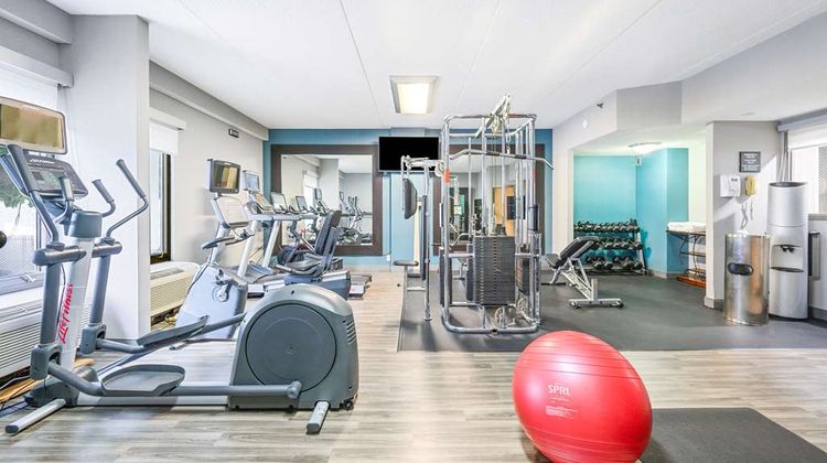 Hampton Inn Westport Health