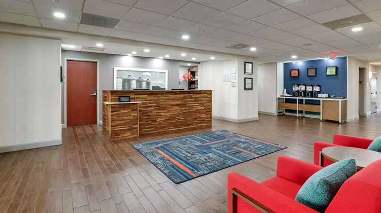 Hampton Inn & Suites Edwardsville Lobby