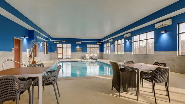 Hampton Inn & Suites Edwardsville Pool