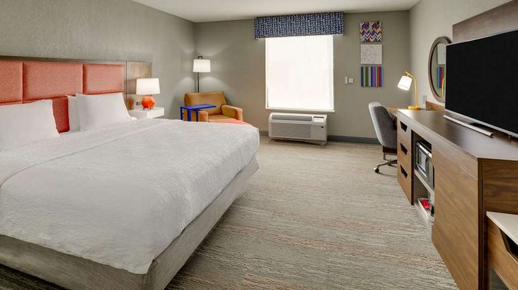 Hampton Inn & Suites Edwardsville Room
