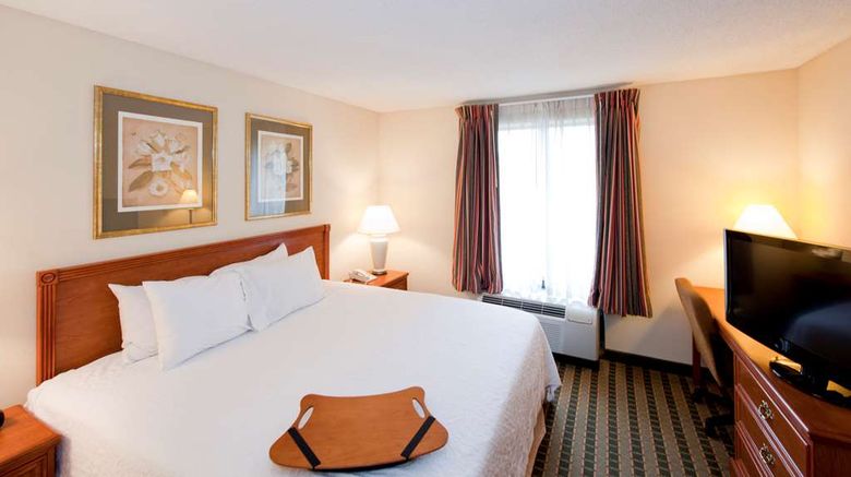 <b>Hampton Inn & Stes St Louis Room</b>. Images powered by <a href="https://iceportal.shijigroup.com/" title="IcePortal" target="_blank">IcePortal</a>.