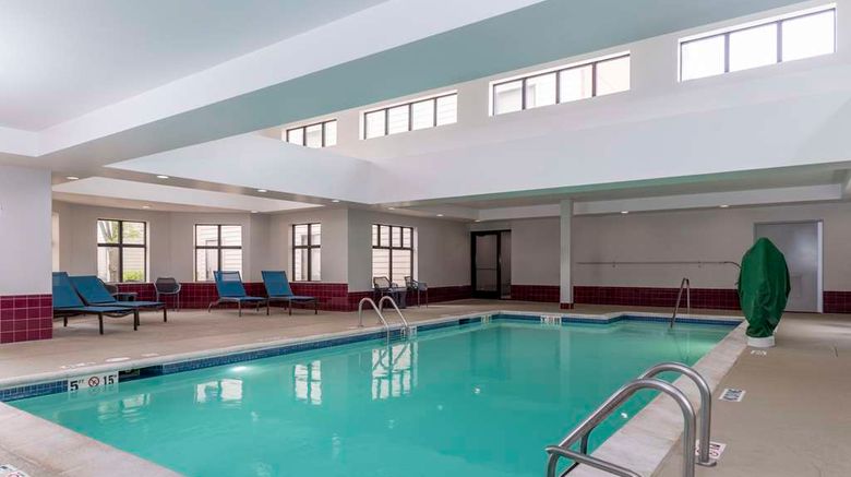 <b>Hampton Inn & Stes St Louis Pool</b>. Images powered by <a href="https://iceportal.shijigroup.com/" title="IcePortal" target="_blank">IcePortal</a>.