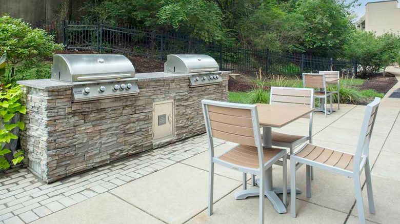<b>Homewood Suites by Hilton Galleria Restaurant</b>. Images powered by <a href="https://iceportal.shijigroup.com/" title="IcePortal" target="_blank">IcePortal</a>.