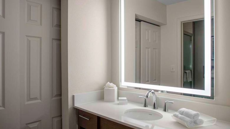 <b>Homewood Suites by Hilton Galleria Room</b>. Images powered by <a href="https://iceportal.shijigroup.com/" title="IcePortal" target="_blank">IcePortal</a>.