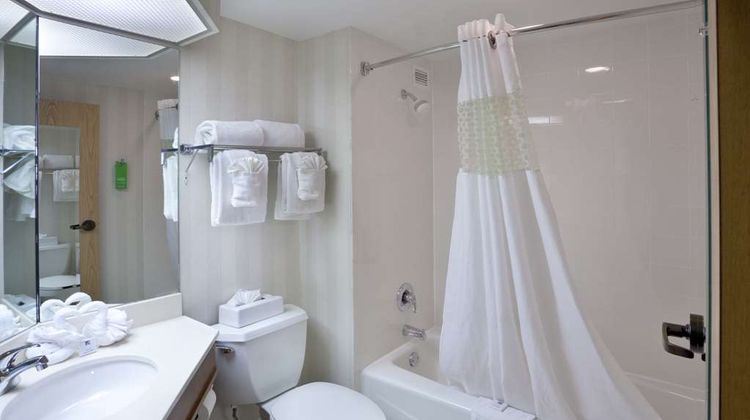 Hampton Inn St Louis/St Charles Room