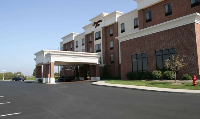 Hampton Inn Stow Exterior