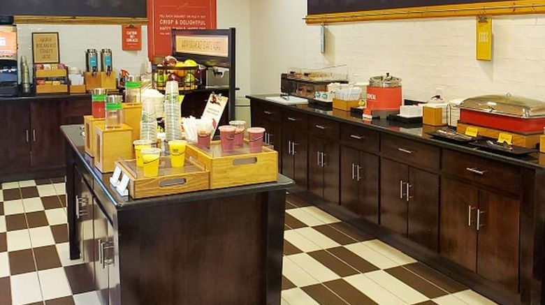 <b>Hampton Inn Stow Restaurant</b>. Images powered by <a href="https://iceportal.shijigroup.com/" title="IcePortal" target="_blank">IcePortal</a>.