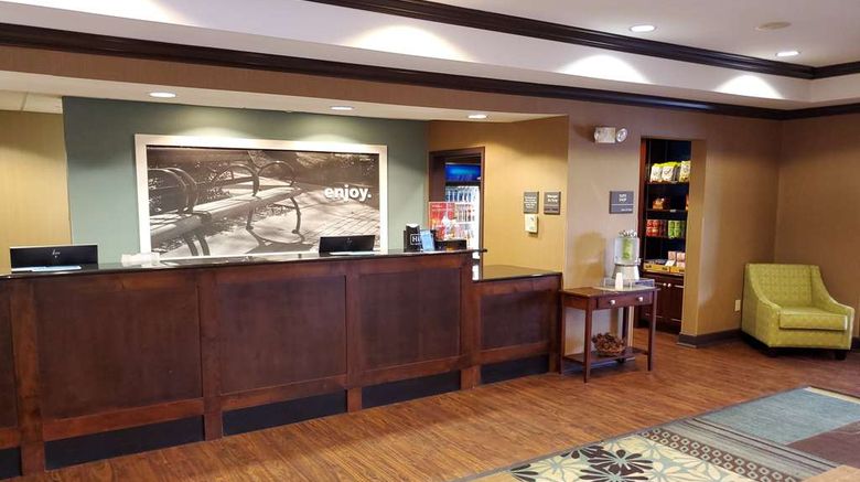 <b>Hampton Inn Stow Lobby</b>. Images powered by <a href="https://iceportal.shijigroup.com/" title="IcePortal" target="_blank">IcePortal</a>.