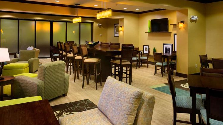 Hampton Inn Stow Lobby