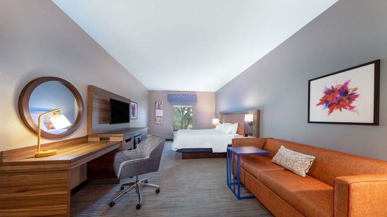 <b>Hampton Inn St. Robert/Ft Leonard Wood Room</b>. Images powered by <a href="https://iceportal.shijigroup.com/" title="IcePortal" target="_blank">IcePortal</a>.