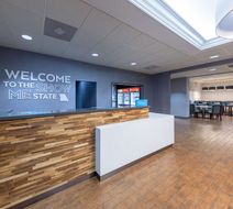 Hampton Inn St. Robert/Ft Leonard Wood Lobby