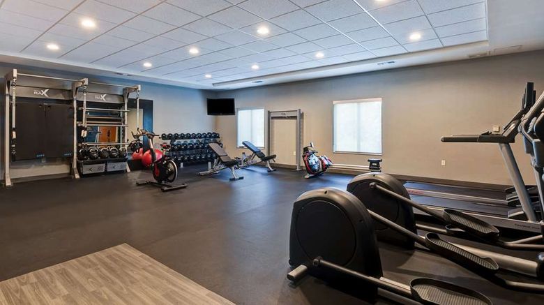 <b>Hampton Inn & Suites Sonoma County Health</b>. Images powered by <a href="https://iceportal.shijigroup.com/" title="IcePortal" target="_blank">IcePortal</a>.