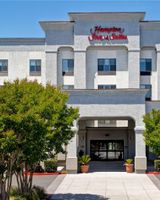 Hampton Inn & Suites Sonoma County