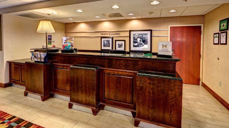 Hampton Inn Manning Lobby