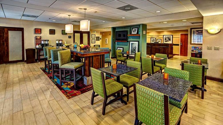 <b>Hampton Inn Manning Restaurant</b>. Images powered by <a href="https://iceportal.shijigroup.com/" title="IcePortal" target="_blank">IcePortal</a>.