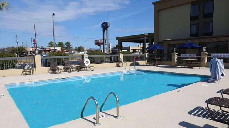 <b>Hampton Inn Sumter Pool</b>. Images powered by <a href="https://iceportal.shijigroup.com/" title="IcePortal" target="_blank">IcePortal</a>.