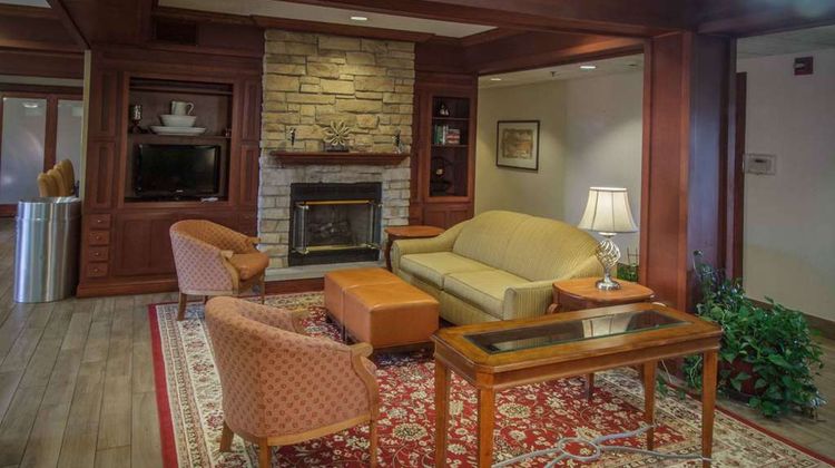 Hampton Inn South Haven Lobby