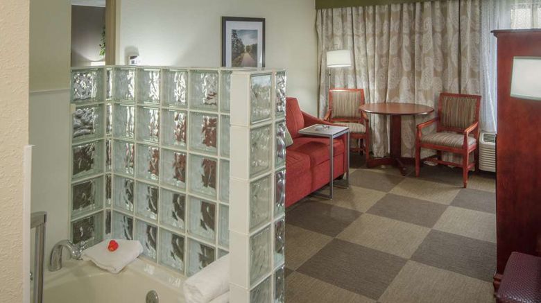 <b>Hampton Inn South Haven Room</b>. Images powered by <a href="https://iceportal.shijigroup.com/" title="IcePortal" target="_blank">IcePortal</a>.