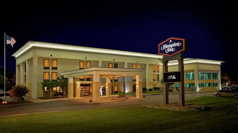 <b>Hampton Inn Sevierville Exterior</b>. Images powered by <a href="https://iceportal.shijigroup.com/" title="IcePortal" target="_blank">IcePortal</a>.