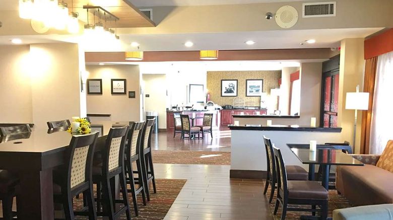 <b>Hampton Inn Sevierville Restaurant</b>. Images powered by <a href="https://iceportal.shijigroup.com/" title="IcePortal" target="_blank">IcePortal</a>.