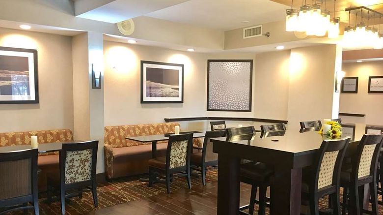 <b>Hampton Inn Sevierville Restaurant</b>. Images powered by <a href="https://iceportal.shijigroup.com/" title="IcePortal" target="_blank">IcePortal</a>.