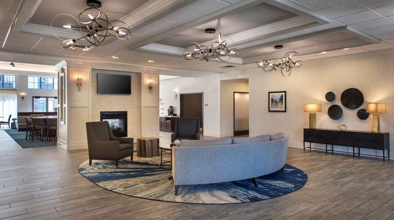 <b>Homewood Suites by Hilton Lobby</b>. Images powered by <a href="https://iceportal.shijigroup.com/" title="IcePortal" target="_blank">IcePortal</a>.