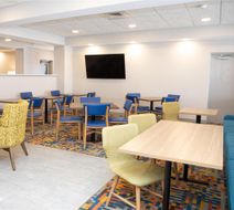 Hampton Inn Shrewsbury Lobby