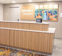 Hampton Inn Shrewsbury Lobby
