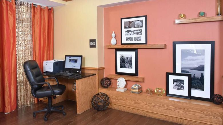 <b>Hampton Inn Stony Creek-Petersburg Lobby</b>. Images powered by <a href="https://iceportal.shijigroup.com/" title="IcePortal" target="_blank">IcePortal</a>.