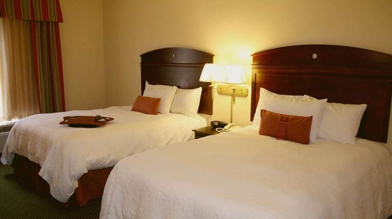<b>Hampton Inn Stony Creek-Petersburg Room</b>. Images powered by <a href="https://iceportal.shijigroup.com/" title="IcePortal" target="_blank">IcePortal</a>.