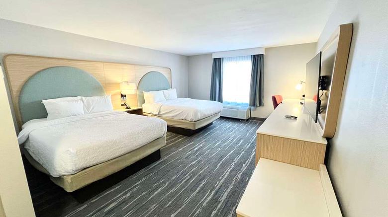 <b>Hampton Inn Stony Creek-Petersburg Room</b>. Images powered by <a href="https://iceportal.shijigroup.com/" title="IcePortal" target="_blank">IcePortal</a>.