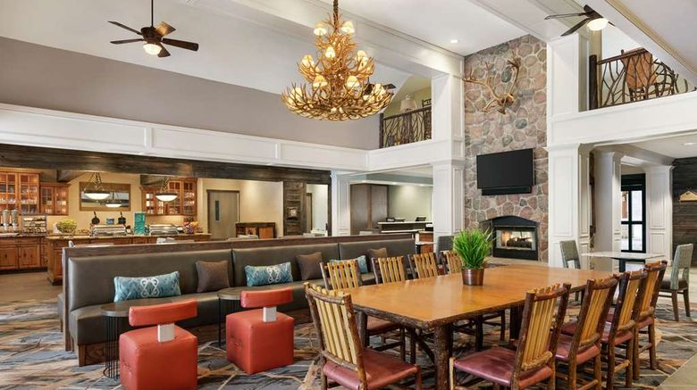 <b>Homewood Suites by Hilton Liverpool Lobby</b>. Images powered by <a href="https://iceportal.shijigroup.com/" title="IcePortal" target="_blank">IcePortal</a>.
