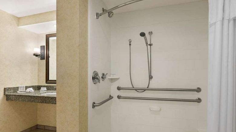 <b>Homewood Suites by Hilton Liverpool Room</b>. Images powered by <a href="https://iceportal.shijigroup.com/" title="IcePortal" target="_blank">IcePortal</a>.