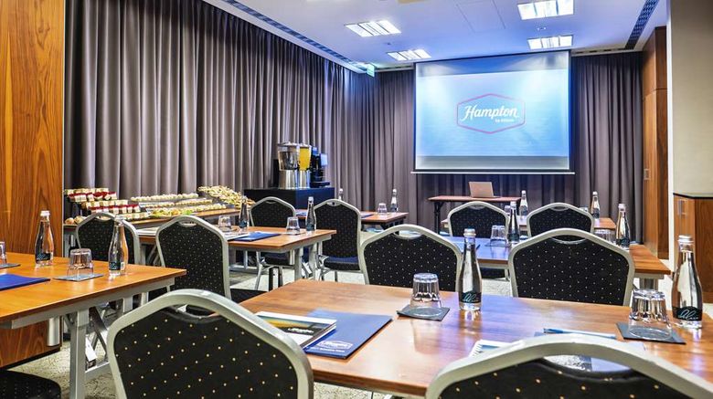 <b>Hampton By Hilton Swinoujscie Meeting</b>. Images powered by <a href="https://iceportal.shijigroup.com/" title="IcePortal" target="_blank">IcePortal</a>.