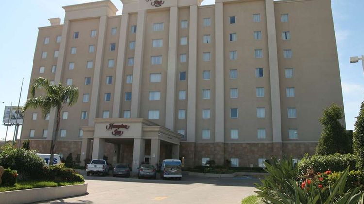 Hampton Inn by Hilton Tampico Exterior