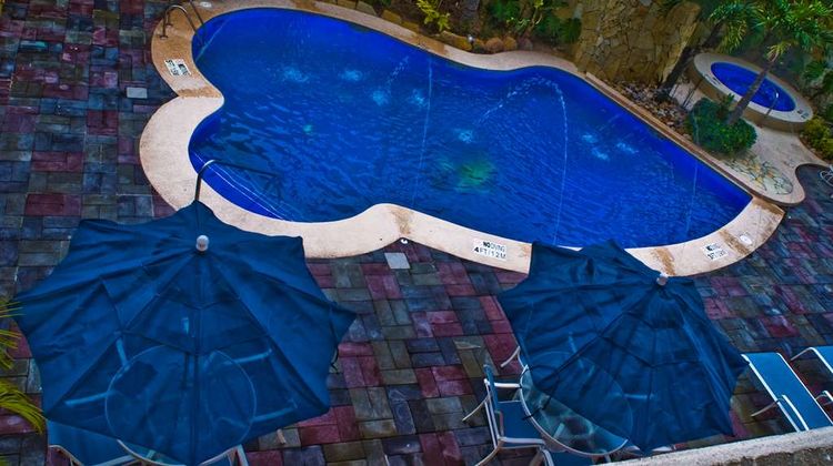 Hampton Inn by Hilton Tampico Pool