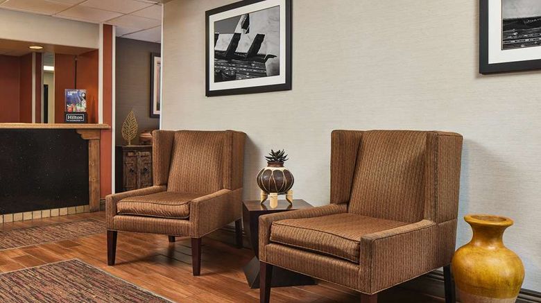 <b>Hampton Inn Taos Lobby</b>. Images powered by <a href="https://iceportal.shijigroup.com/" title="IcePortal" target="_blank">IcePortal</a>.