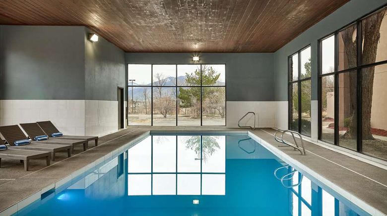 <b>Hampton Inn Taos Pool</b>. Images powered by <a href="https://iceportal.shijigroup.com/" title="IcePortal" target="_blank">IcePortal</a>.