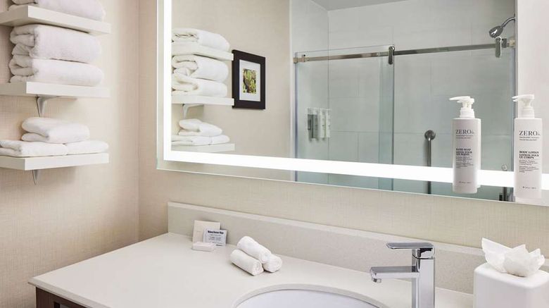 <b>Hampton Inn Taos Room</b>. Images powered by <a href="https://iceportal.shijigroup.com/" title="IcePortal" target="_blank">IcePortal</a>.