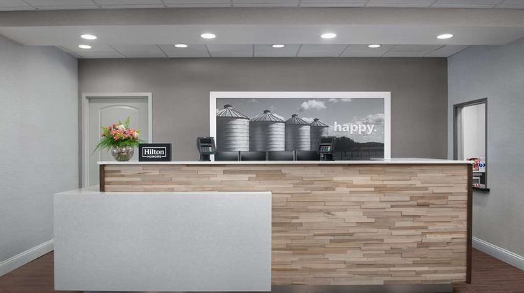 Hampton Inn Statesboro Lobby