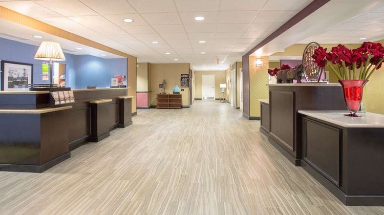 Hampton Inn Santa Rosa Lobby