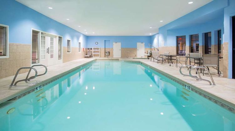 Hampton Inn Santa Rosa Pool