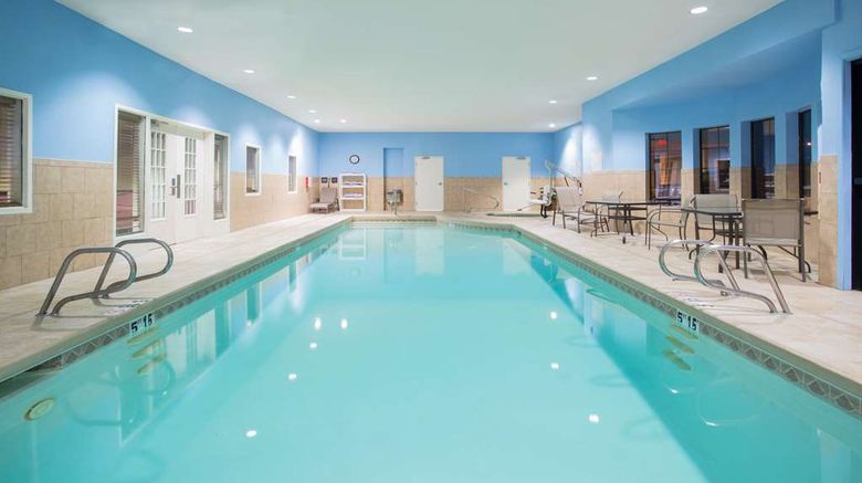 <b>Hampton Inn Santa Rosa Pool</b>. Images powered by <a href="https://iceportal.shijigroup.com/" title="IcePortal" target="_blank">IcePortal</a>.