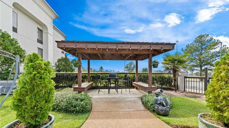 <b>Hampton Inn & Suites Tifton Exterior</b>. Images powered by <a href="https://iceportal.shijigroup.com/" title="IcePortal" target="_blank">IcePortal</a>.