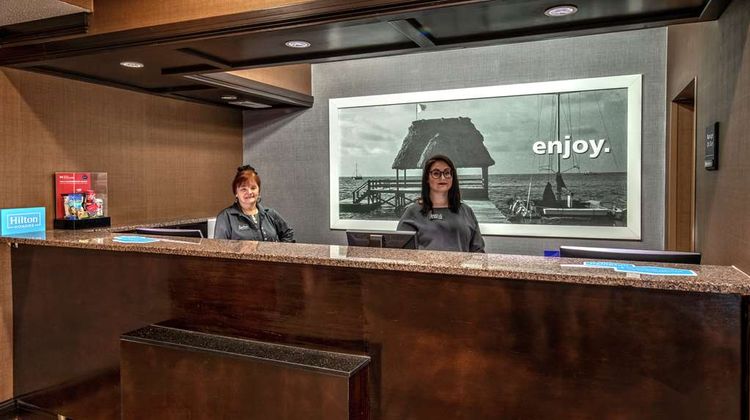 Hampton Inn Tullahoma Lobby