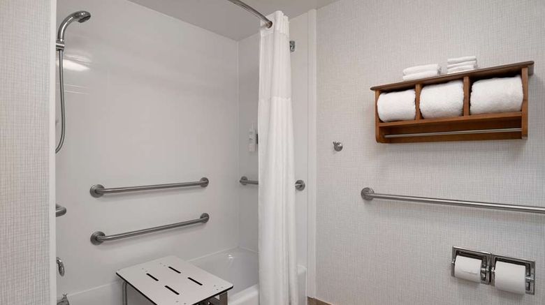 <b>Hampton Inn Tallahassee-Central Room</b>. Images powered by <a href="https://iceportal.shijigroup.com/" title="IcePortal" target="_blank">IcePortal</a>.
