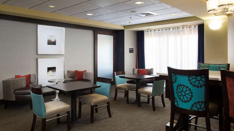 <b>Hampton Inn by Hilton Troy Lobby</b>. Images powered by <a href="https://iceportal.shijigroup.com/" title="IcePortal" target="_blank">IcePortal</a>.