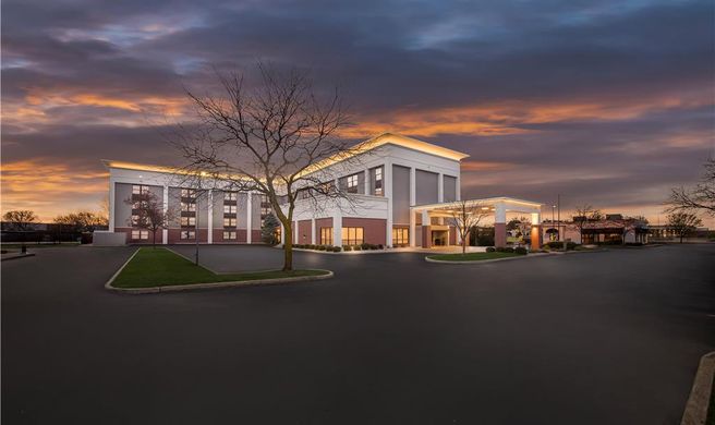 Hampton Inn Toledo South Maumee Exterior